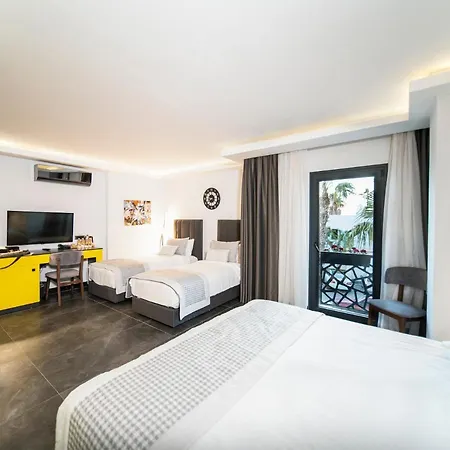 Sea Palm Hotel