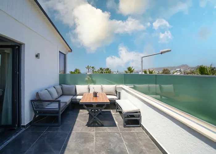 Sea Palm Hotel
